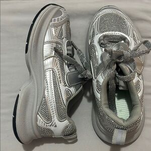 SHEIN Silver and White Sneakers Modern Sporty Design